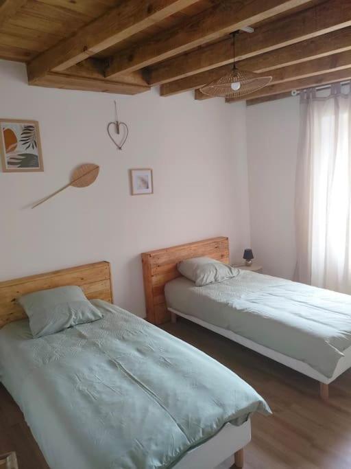 Gite Chaleureux Au Coeur Du Village Roquetaillade Luaran gambar