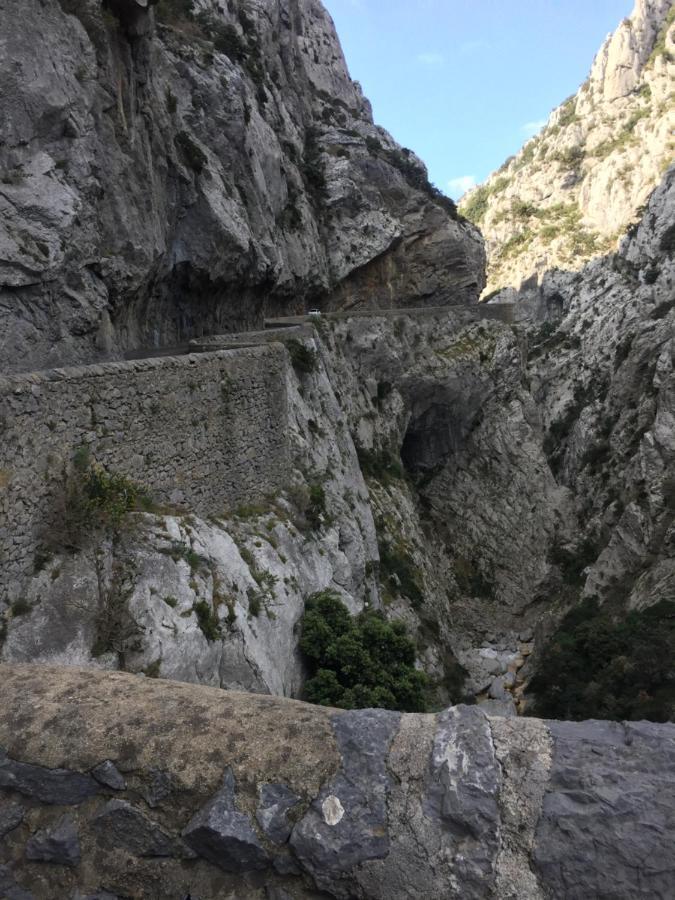 Gite Chaleureux Au Coeur Du Village Roquetaillade Luaran gambar